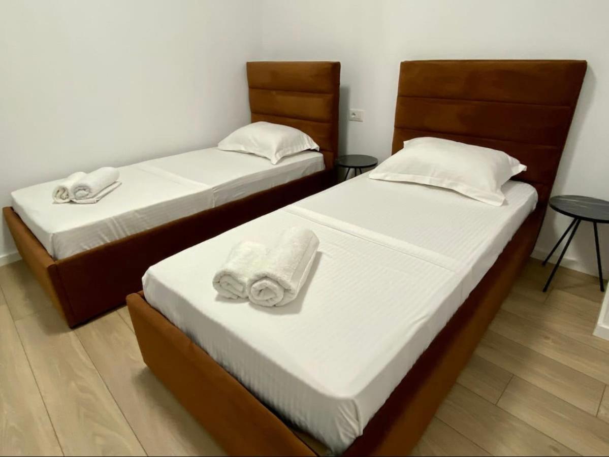 Brand New Apts Located At The City'S Main Square-100 Mbs Wifi Durres Luaran gambar