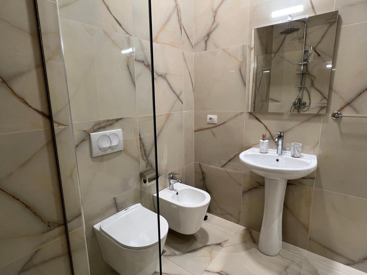Brand New Apts Located At The City'S Main Square-100 Mbs Wifi Durres Luaran gambar